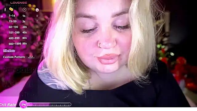 Snapshot of ZaraReignn chatting on 02-28-26, 08:52 ZaraReignn online show from 02-28-26, 08:52