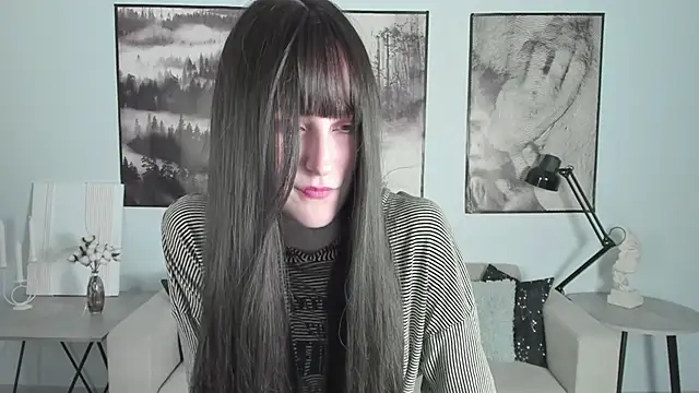 LuxRayi online show from 02-07-25, 12:31