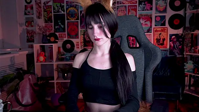 LuxRayi online show from 02-01-25, 06:08