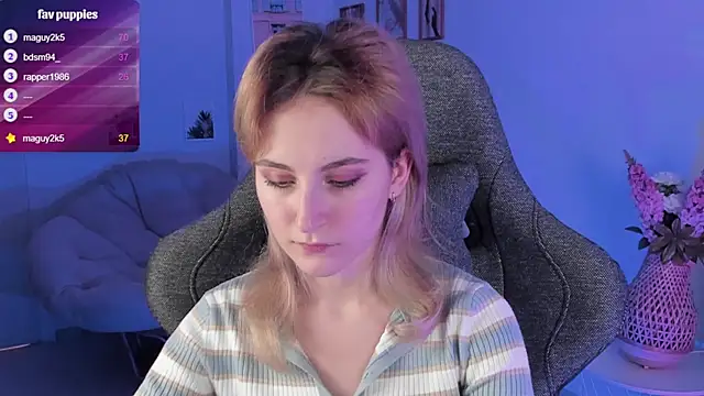 LuxRayi online show from 02-25-25, 06:01