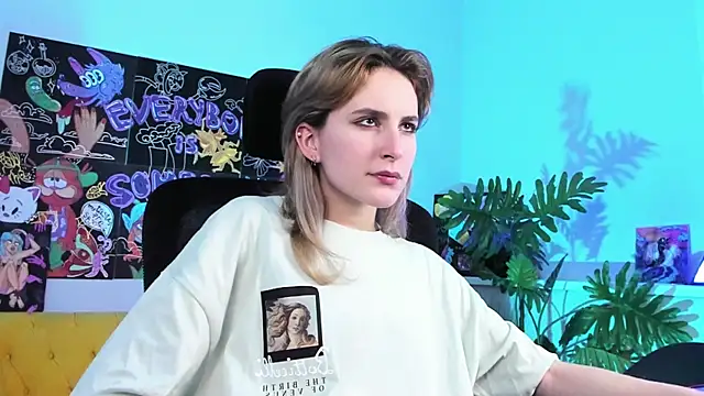 LuxRayi online show from 02-18-25, 03:21