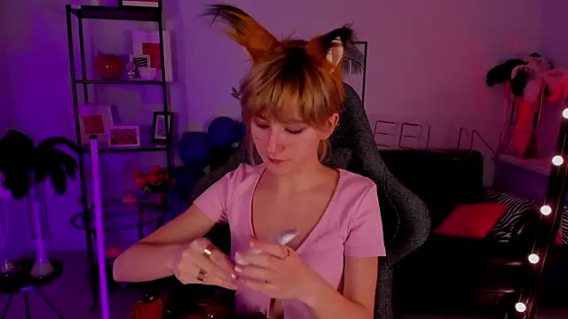 LuxRayi online show from 01-07-25, 02:51