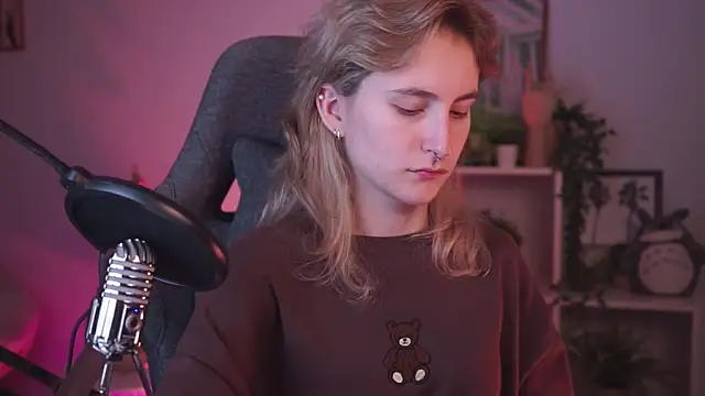 LuxRayi online show from 01-13-25, 08:58