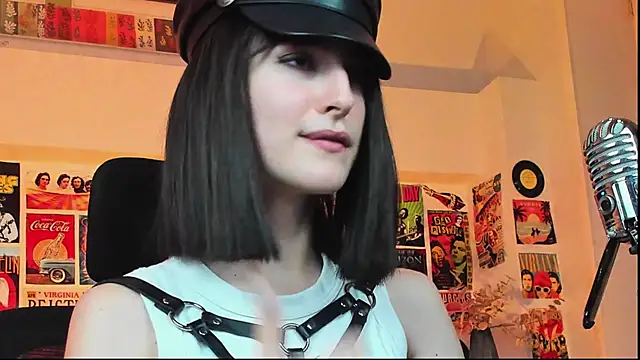 LuxRayi online show from 03-21-25, 12:40