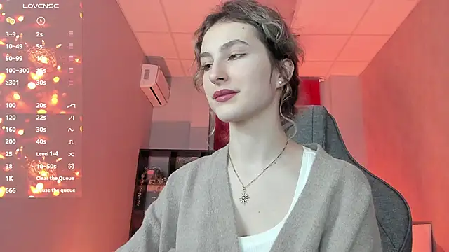 LuxRayi online show from 11-05-25, 02:47