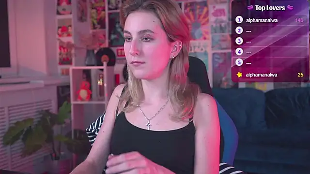 LuxRayi online show from 02-20-25, 12:08