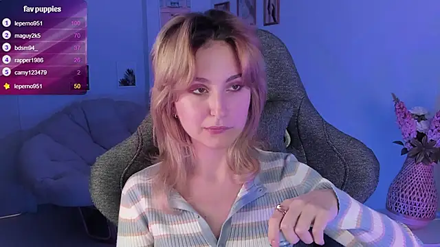 LuxRayi online show from 02-25-25, 09:04