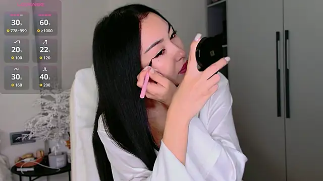 saranmia online show from 10-22-25, 06:35