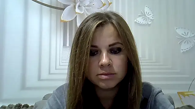 Snapshot of TinaFun4u chatting on 10-17-25, 07:37 TinaFun4u online show from 10-17-25, 07:37