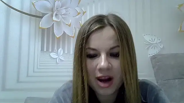 Snapshot of TinaFun4u chatting on 01-25-25, 12:06 TinaFun4u online show from 01-25-25, 12:06