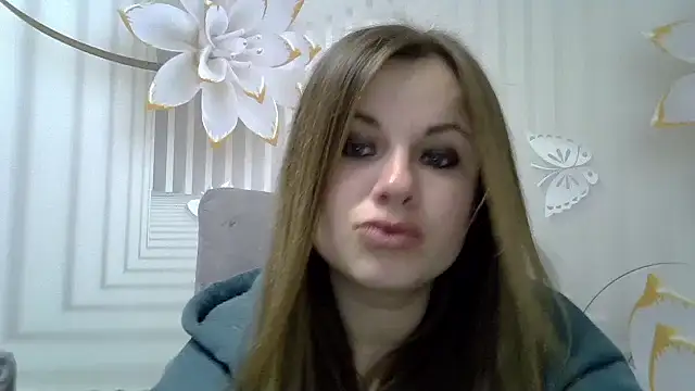Snapshot of TinaFun4u chatting on 02-17-25, 09:10 TinaFun4u online show from 02-17-25, 09:10