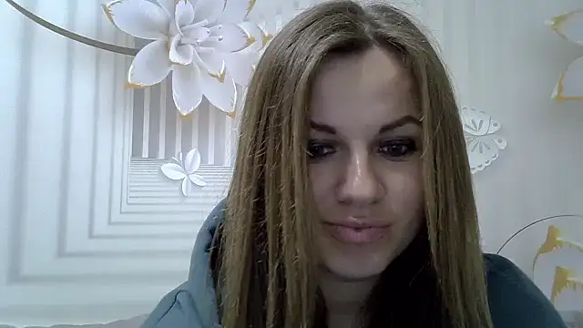 Snapshot of TinaFun4u chatting on 03-18-25, 03:34 TinaFun4u online show from 03-18-25, 03:34