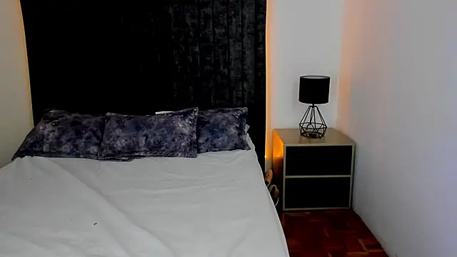 NataGarcia online show from 10-15-25, 03:20