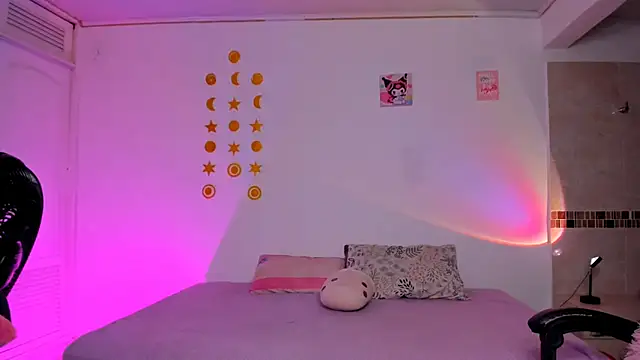 Kaoriyoshii online show from 11-21-25, 03:49