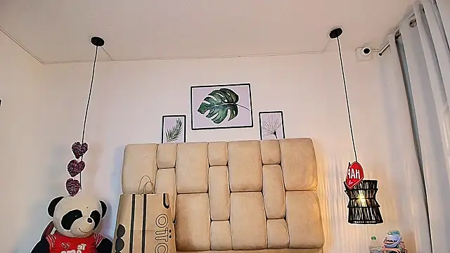 AdharaSmithh online show from 09-19-25, 07:29