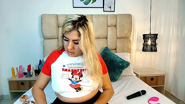 AdharaSmithh online show from 11-24-25, 07:25