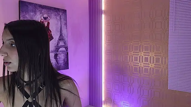 Bella19  online show from 12-15-25, 08:58