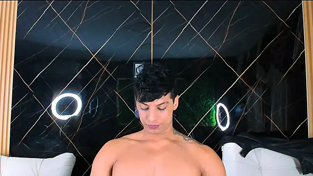 Owen Muzcle online show from 01-10-26, 07:15