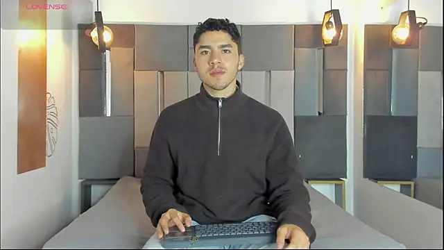 Snapshot of LiamNovak chatting on 01-06-26, 11:25 LiamNovak online show from 01-06-26, 11:25