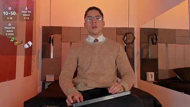 Snapshot of LiamNovak chatting on 12-02-25, 11:45 LiamNovak online show from 12-02-25, 11:45