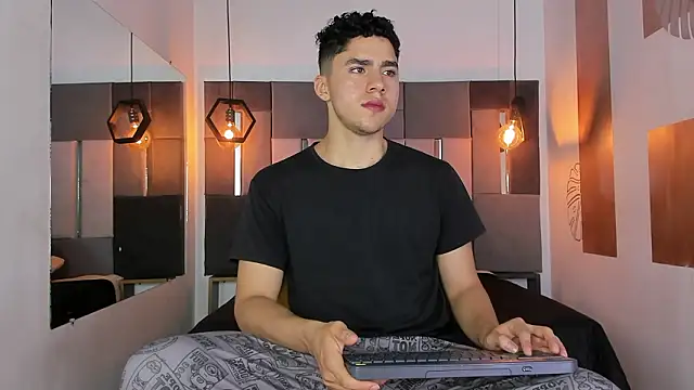 LiamNovak online show from 02-15-26, 12:59