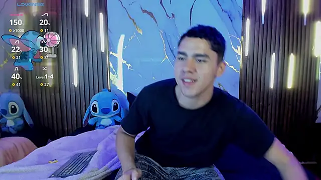 Snapshot of LiamNovak chatting on 11-23-25, 12:04 LiamNovak online show from 11-23-25, 12:04