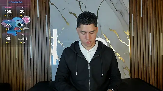 Snapshot of LiamNovak chatting on 11-20-25, 12:06 LiamNovak online show from 11-20-25, 12:06