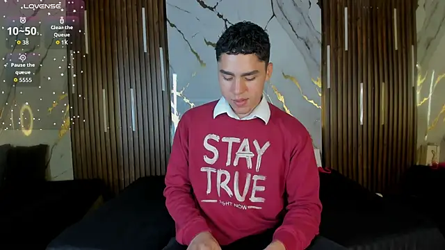 Snapshot of LiamNovak chatting on 11-19-25, 12:05 LiamNovak online show from 11-19-25, 12:05