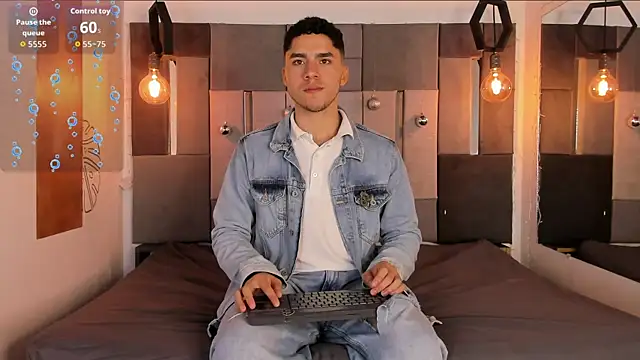 Snapshot of LiamNovak chatting on 12-20-25, 11:57 LiamNovak online show from 12-20-25, 11:57