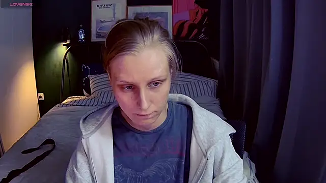 Snapshot of KatiKate chatting on 06-11-26, 12:32 KatiKate online show from 06-11-26, 12:32
