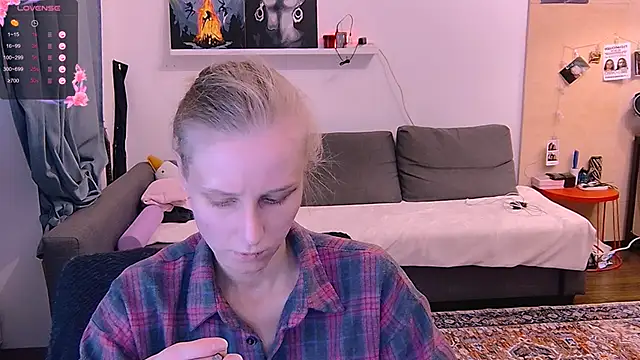 KatiKate online show from 10-05-25, 06:09