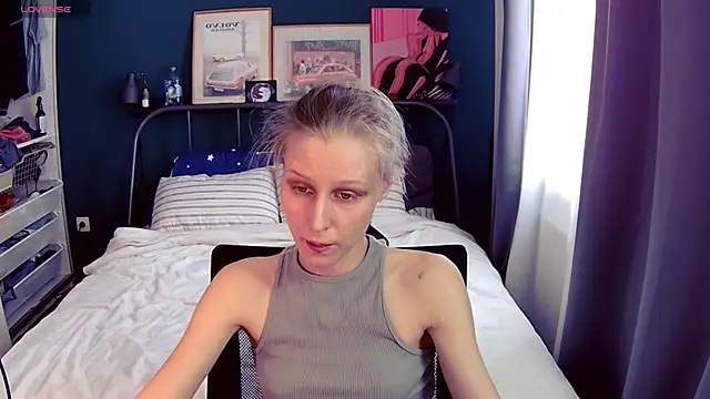 KatiKate online show from 06-06-26, 02:33