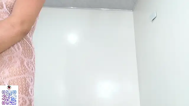 Itzel Fisting online show from 11-04-25, 02:59