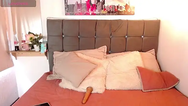 Snapshot of ShyVibes_ chatting on 02-22-25, 05:57 ShyVibes  online show from 02-22-25, 05:57