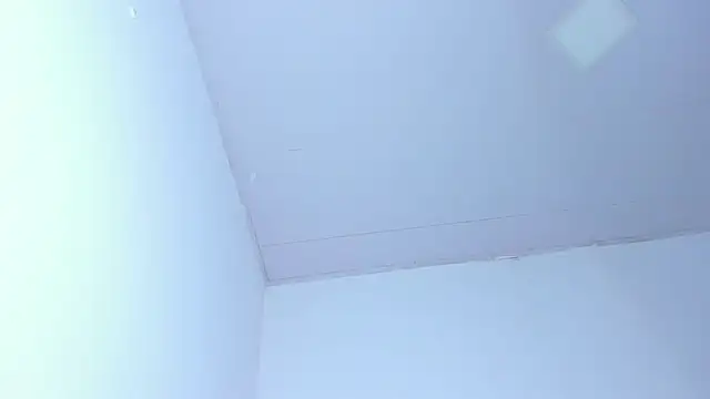 Snapshot of alaia_L chatting on 12-18-24, 11:30 alaia L online show from 12-18-24, 11:30