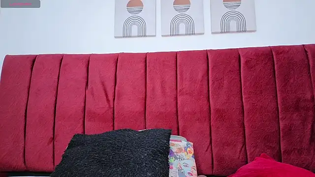 selena castillo online show from 12-22-25, 12:27