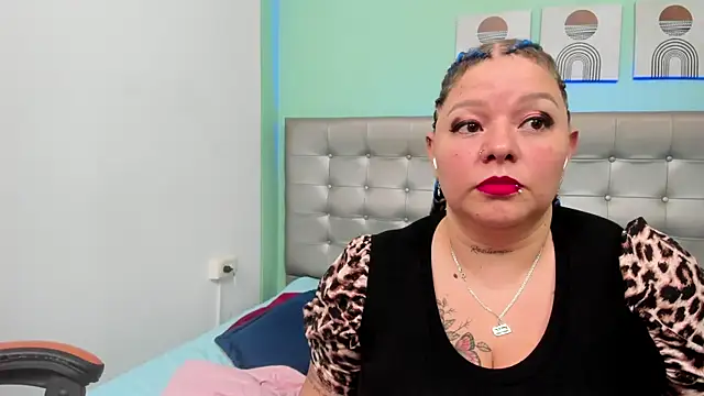 Snapshot of selena_castillo chatting on 03-05-25, 04:02 selena castillo online show from 03-05-25, 04:02