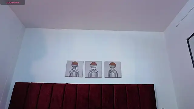 selena castillo online show from 01-06-26, 12:20