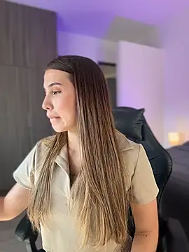 SophieRaily  online show from 11-24-25, 06:08