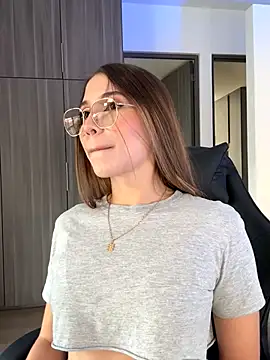 SophieRaily  online show from 09-11-25, 07:03