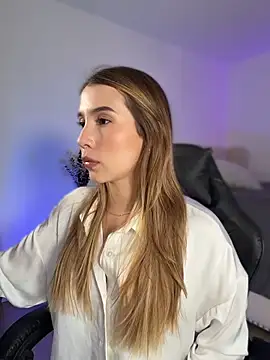 SophieRaily  online show from 03-02-26, 10:06