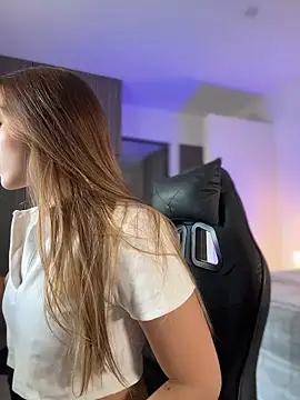 SophieRaily  online show from 11-11-25, 10:26