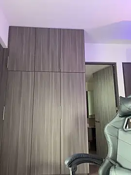 SophieRaily  online show from 10-20-25, 09:26