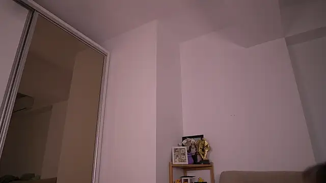 Mona Lisss online show from 11-20-25, 12:39