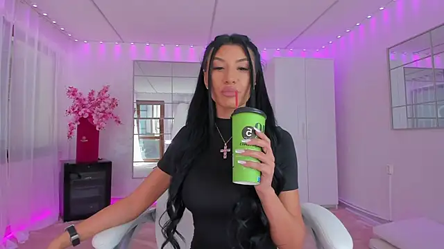 missdiamond  online show from 05-18-26, 07:24