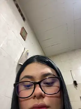 alissonfernandez  online show from 10-04-25, 01:07