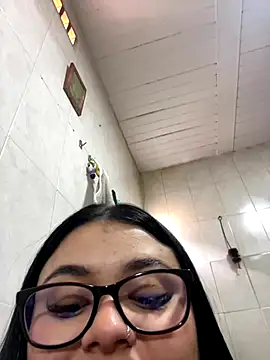 alissonfernandez  online show from 09-28-25, 04:03