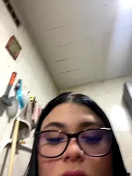 alissonfernandez  online show from 09-26-25, 12:39