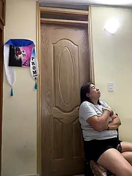 alissonfernandez  online show from 01-09-26, 02:18