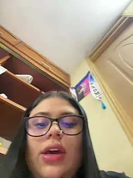 alissonfernandez  online show from 04-09-26, 01:29